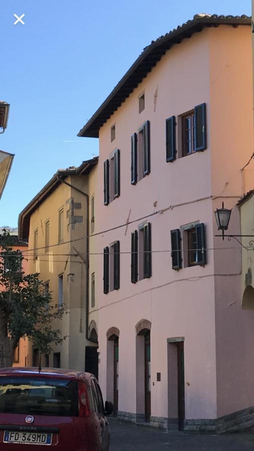 Casa Carlo Lägenhet Barga Exteriör bild