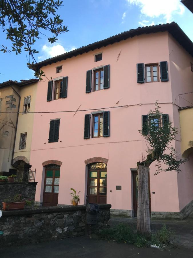 Casa Carlo Lägenhet Barga Exteriör bild